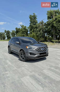 Позашляховик / Кросовер Ford Edge 2022 в 