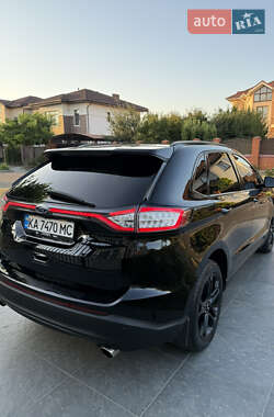 Внедорожник / Кроссовер Ford Edge 2016 в 