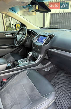 Внедорожник / Кроссовер Ford Edge 2016 в 