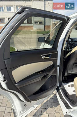 Внедорожник / Кроссовер Ford Edge 2020 в 