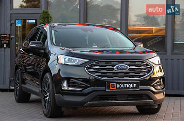Позашляховик / Кросовер Ford Edge 2019 в 