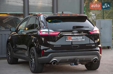 Позашляховик / Кросовер Ford Edge 2019 в 