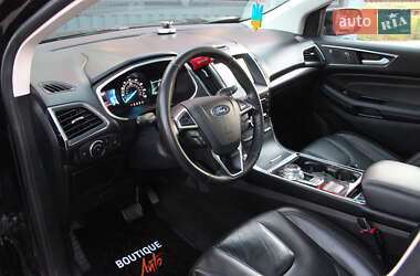 Позашляховик / Кросовер Ford Edge 2019 в 