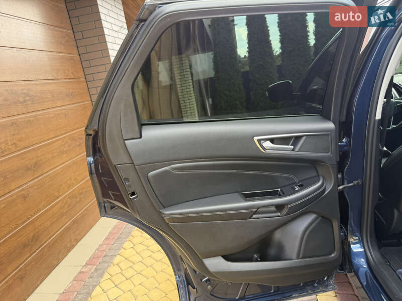 Внедорожник / Кроссовер Ford Edge 2017 в Нововолынске