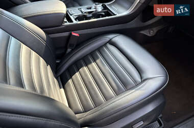 Внедорожник / Кроссовер Ford Edge 2020 в 