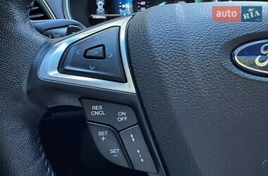 Внедорожник / Кроссовер Ford Edge 2018 в 