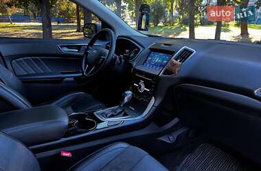 Внедорожник / Кроссовер Ford Edge 2018 в 