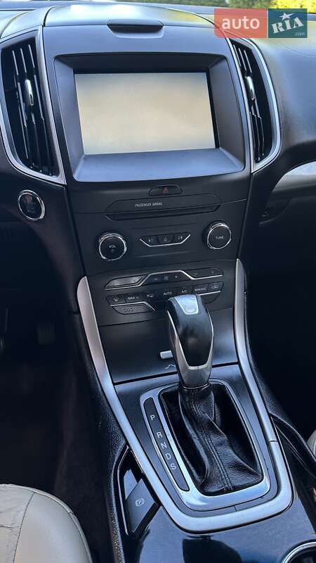 Внедорожник / Кроссовер Ford Edge 2015 в Берегово