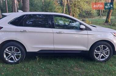 Внедорожник / Кроссовер Ford Edge 2017 в 
