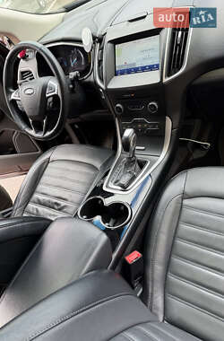 Внедорожник / Кроссовер Ford Edge 2018 в 