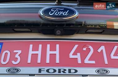 Внедорожник / Кроссовер Ford Edge 2018 в 