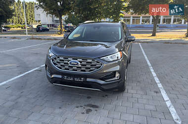 Внедорожник / Кроссовер Ford Edge 2019 в 