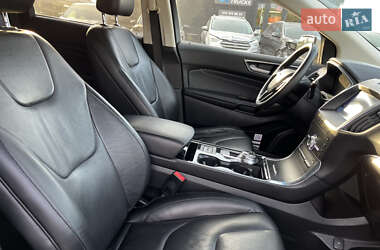 Позашляховик / Кросовер Ford Edge 2019 в 
