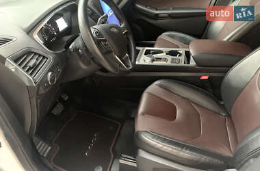 Позашляховик / Кросовер Ford Edge 2021 в 