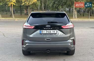 Позашляховик / Кросовер Ford Edge 2022 в 