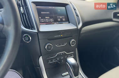 Внедорожник / Кроссовер Ford Edge 2015 в 