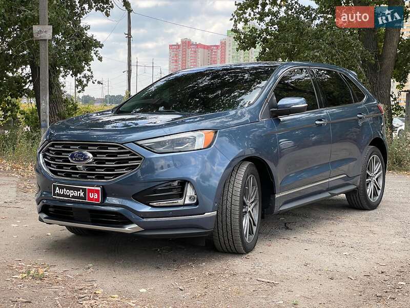 Позашляховик / Кросовер Ford Edge 2019 в 