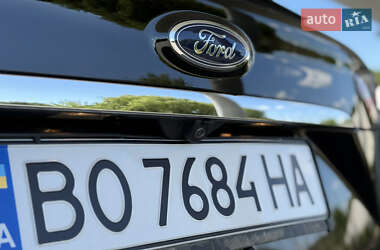 Внедорожник / Кроссовер Ford Edge 2019 в 
