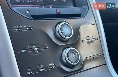 Внедорожник / Кроссовер Ford Edge 2012 в 