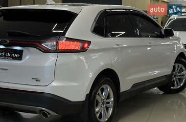 Внедорожник / Кроссовер Ford Edge 2015 в 