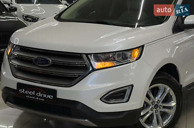Внедорожник / Кроссовер Ford Edge 2015 в 