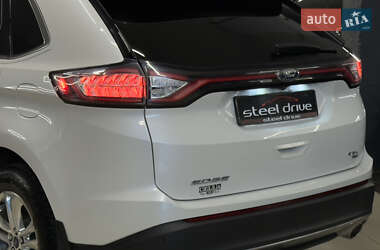 Внедорожник / Кроссовер Ford Edge 2015 в 