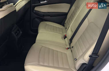 Внедорожник / Кроссовер Ford Edge 2015 в 