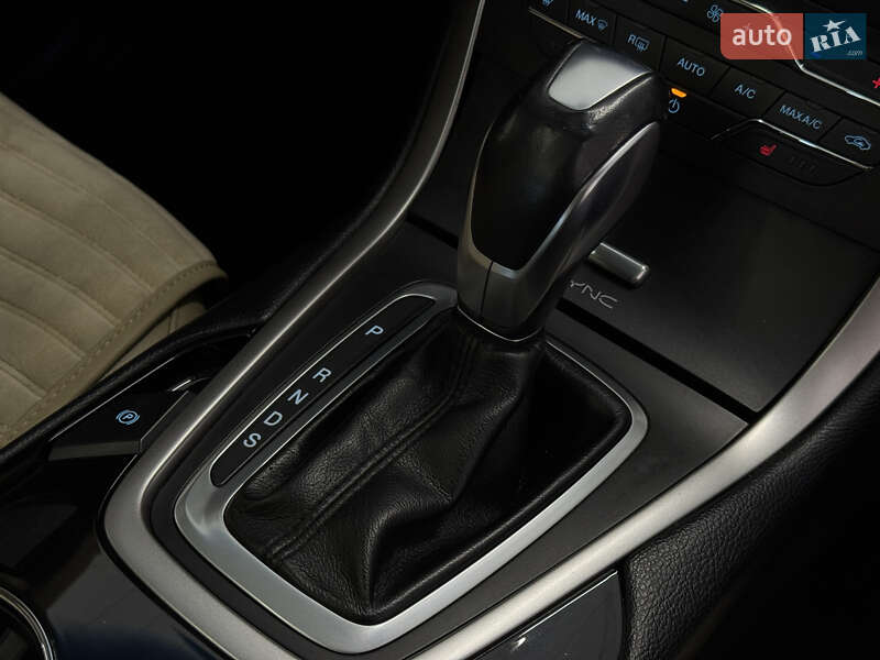 Позашляховик / Кросовер Ford Edge 2015 в Миколаєві