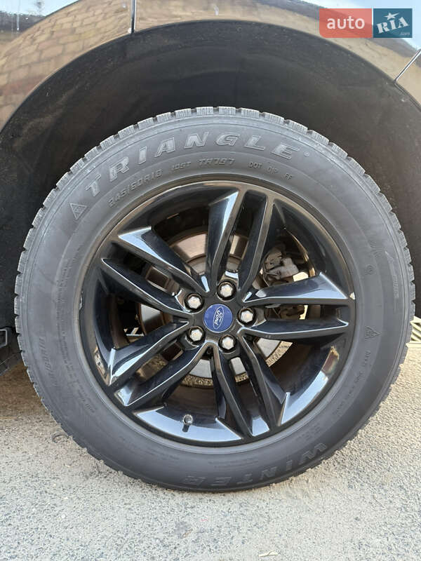 Позашляховик / Кросовер Ford Edge 2018 в Києві