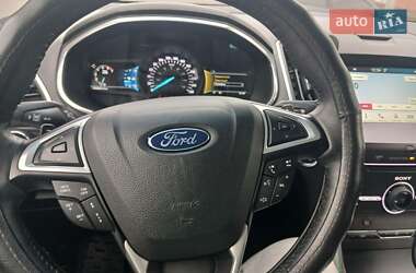 Внедорожник / Кроссовер Ford Edge 2016 в 