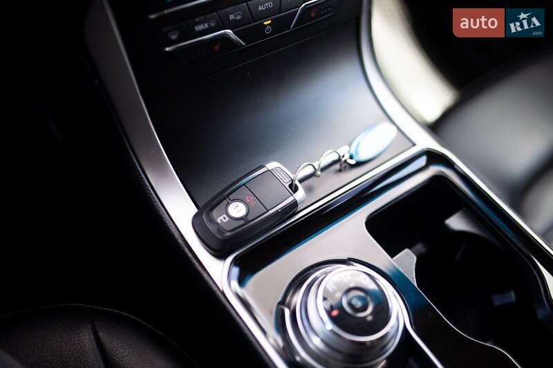 Позашляховик / Кросовер Ford Edge 2018 в Умані