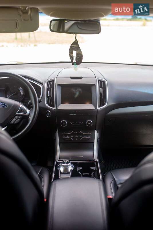 Позашляховик / Кросовер Ford Edge 2018 в Умані