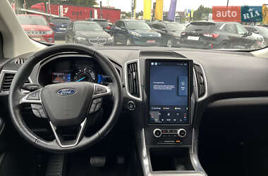 Позашляховик / Кросовер Ford Edge 2022 в 