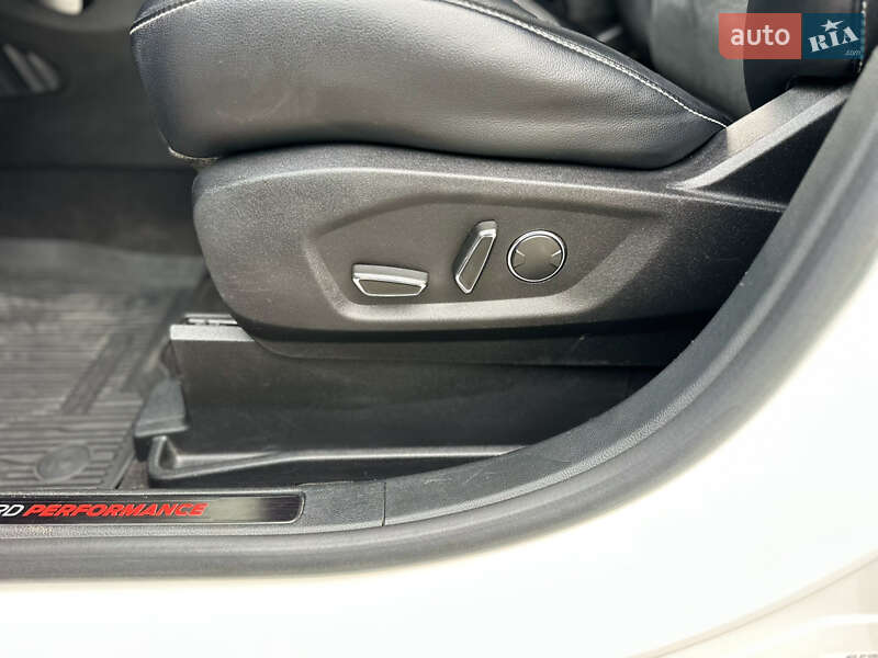 Позашляховик / Кросовер Ford Edge 2019 в Києві