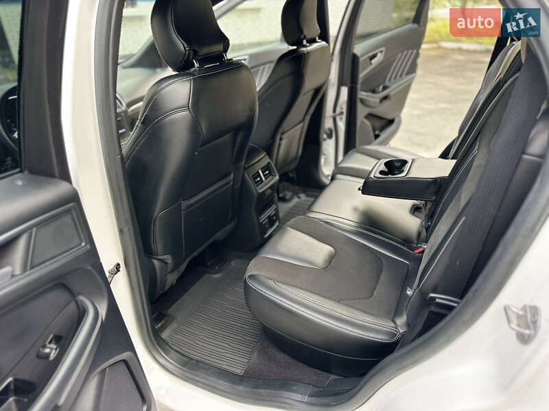 Позашляховик / Кросовер Ford Edge 2019 в Києві