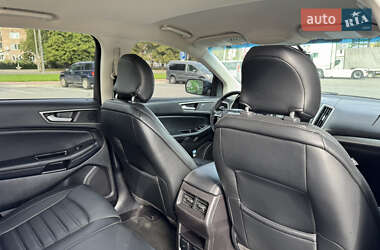 Позашляховик / Кросовер Ford Edge 2016 в 