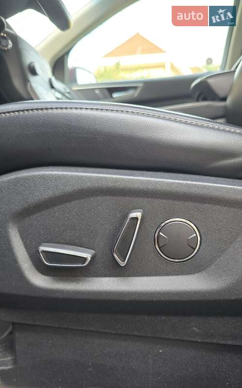 Внедорожник / Кроссовер Ford Edge 2019 в Иршаве