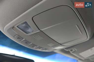 Внедорожник / Кроссовер Ford Edge 2017 в 