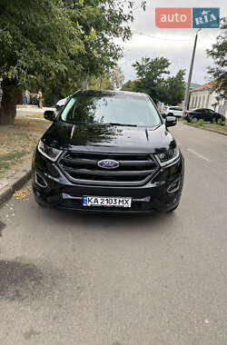 Внедорожник / Кроссовер Ford Edge 2016 в 