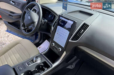 Позашляховик / Кросовер Ford Edge 2022 в 