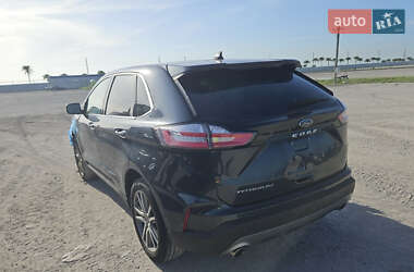 Позашляховик / Кросовер Ford Edge 2023 в 