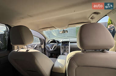 Позашляховик / Кросовер Ford Edge 2013 в 