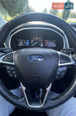 Внедорожник / Кроссовер Ford Edge 2020 в 