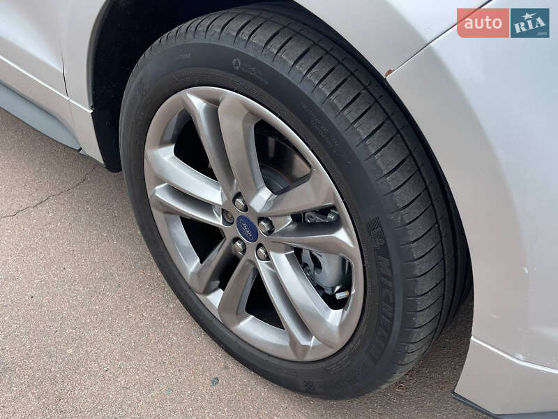 Внедорожник / Кроссовер Ford Edge 2016 в Киеве