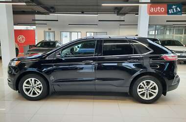 Позашляховик / Кросовер Ford Edge 2019 в 