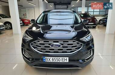 Позашляховик / Кросовер Ford Edge 2019 в 