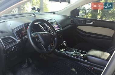 Внедорожник / Кроссовер Ford Edge 2016 в 