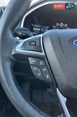 Внедорожник / Кроссовер Ford Edge 2021 в 