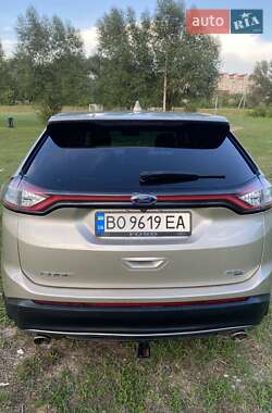 Внедорожник / Кроссовер Ford Edge 2017 в 