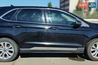 Позашляховик / Кросовер Ford Edge 2020 в 